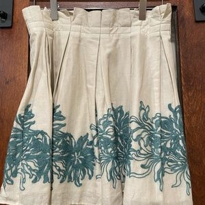 NWOT BCBGeneration Pleated Beige and Green Embroidered Mini Skirt